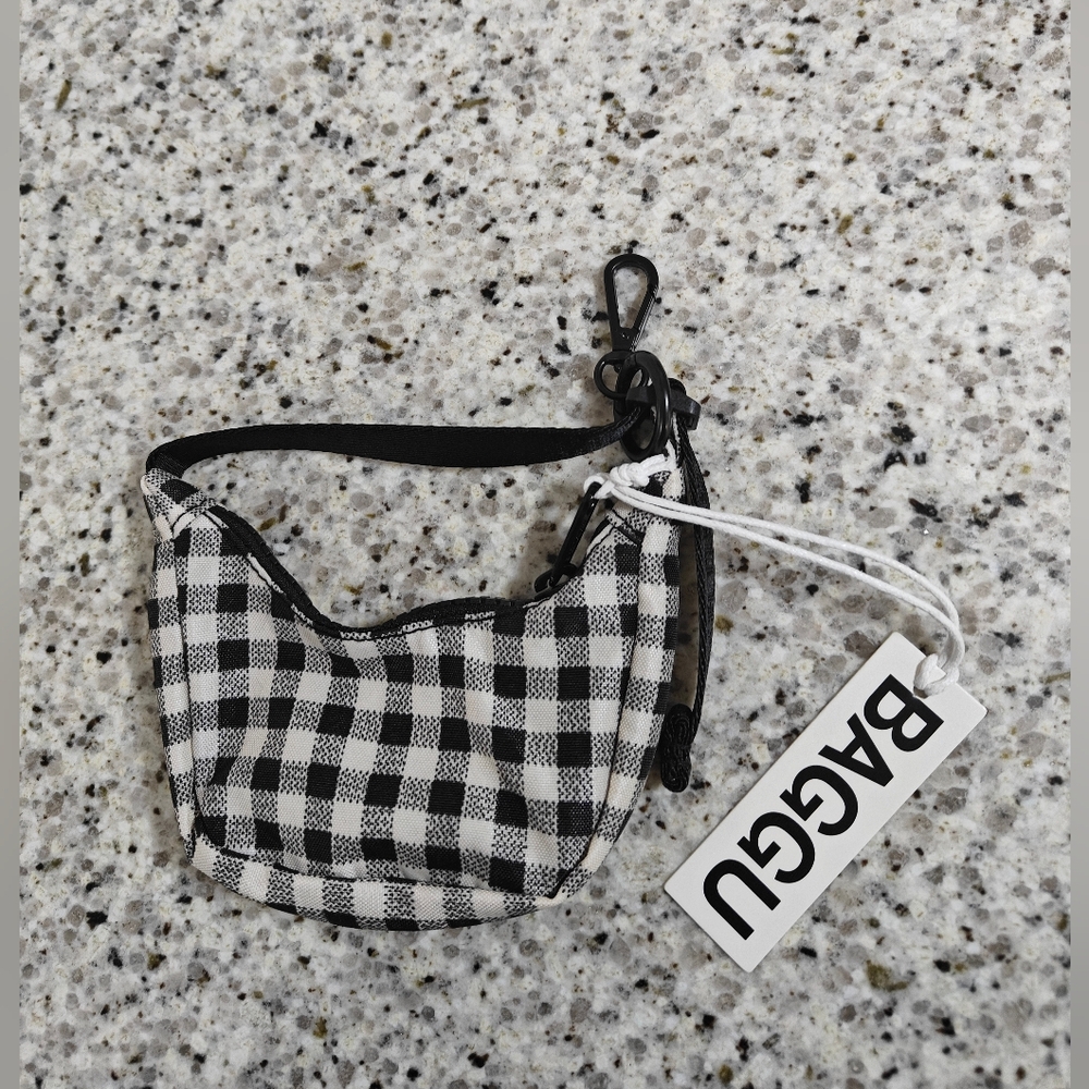 Baggu Crescent Bag Charm (gingham)